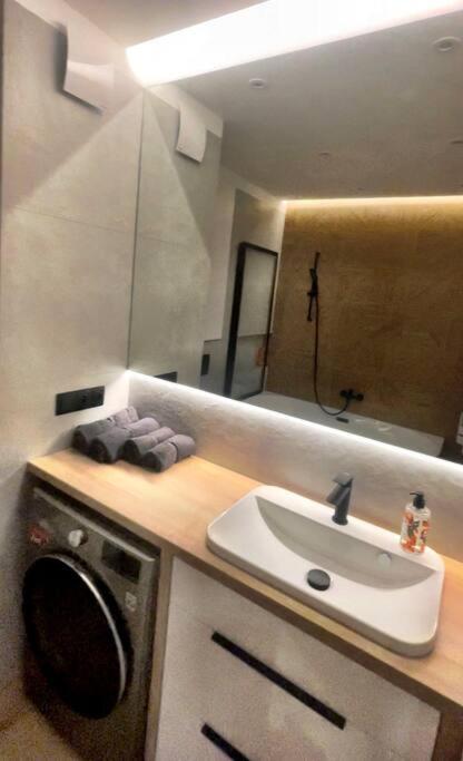 Blue River Apartment - Breslavia Exterior foto